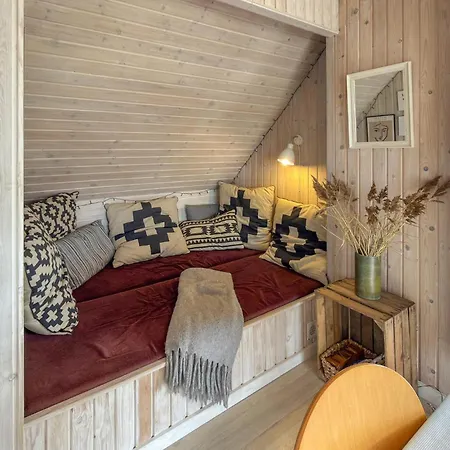 Cozy In With Wifi